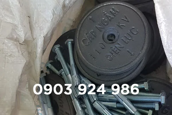 Mốc gang cảnh báo cáp ngầm 110kV