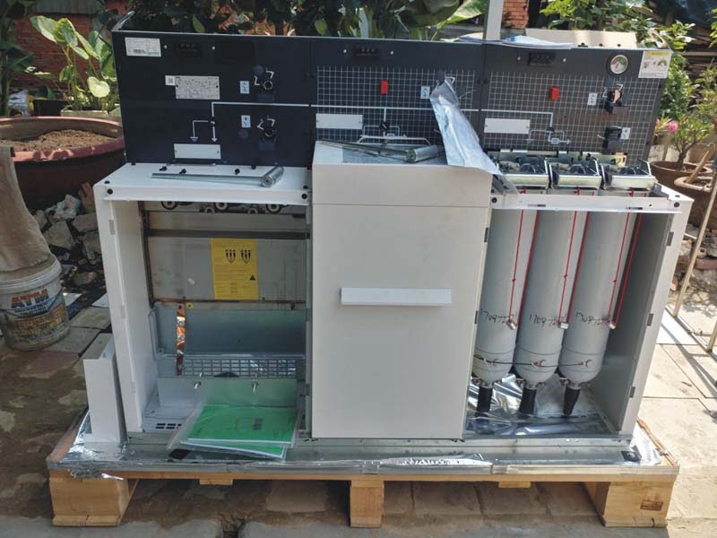 Tủ Trung Thế RMU Schneider RM6 3 Ngăn NE-IQI 24kV 630A 20kA/s