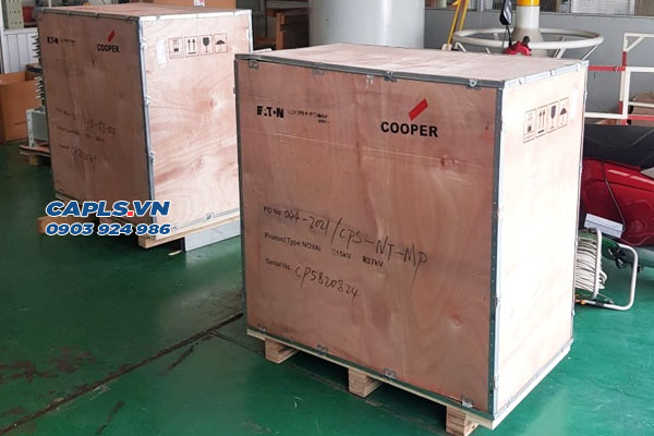 Phân phối máy cắt Recloser Cooper