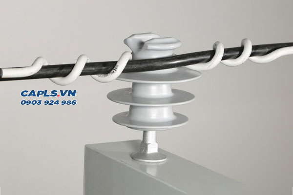 Giáp buộc cổ sứ