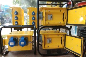 Bảng Giá: Tủ Điện Thi Công 3 Pha - Tủ Cấp Nguồn Tạm (Màu Vàng)