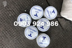 Mốc sứ cảnh báo cáp ngầm vị trí ngã ba