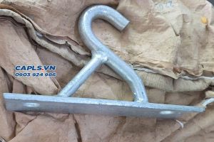 Giá móc treo cáp ốp cột chữ J
